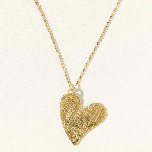 Dipped-lace heart necklace