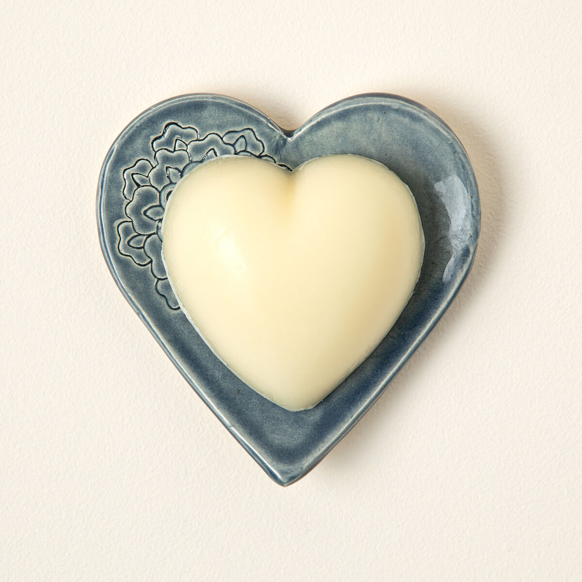 Handmade Heart-Shaped Balm with Dish - Fresh Linen Balm/Blue Dish