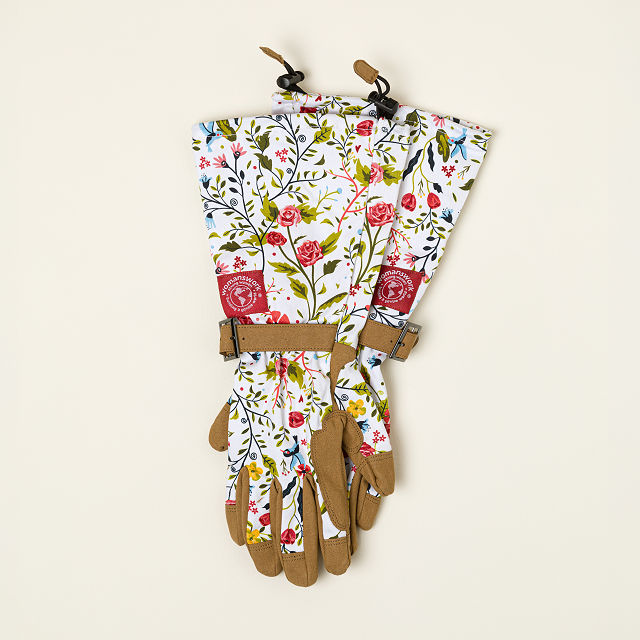 Arm-Protecting Garden Gloves