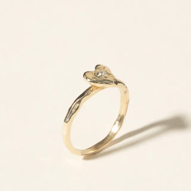 14k Gold Teeny Heart Diamond Ring