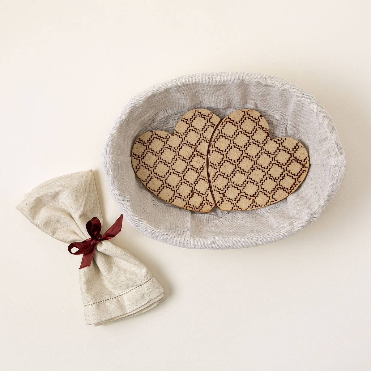 Nesting Hearts Bread Warming Set | Kitchenware