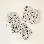 Cat Lover&#8217;s Cozy Sweatshirt & Jogger