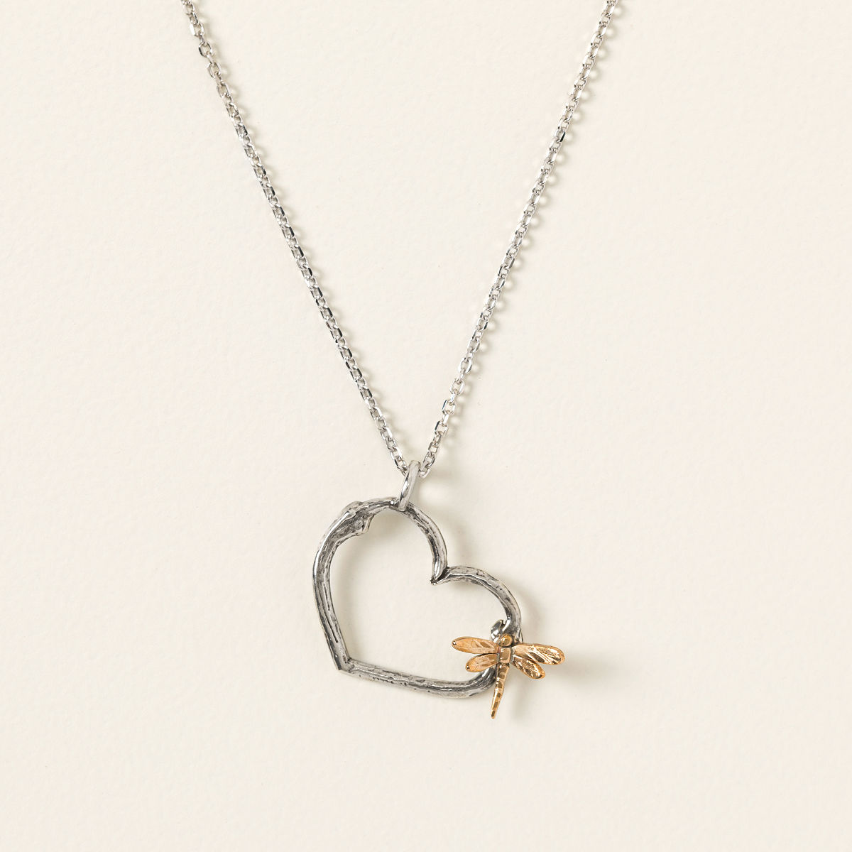 Love Lands Necklace - Dragonfly