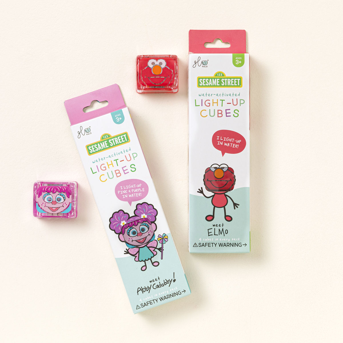 Sesame Street Glowing Bath Time Cubes - 4 Elmo cubes & 4 Abby cubes