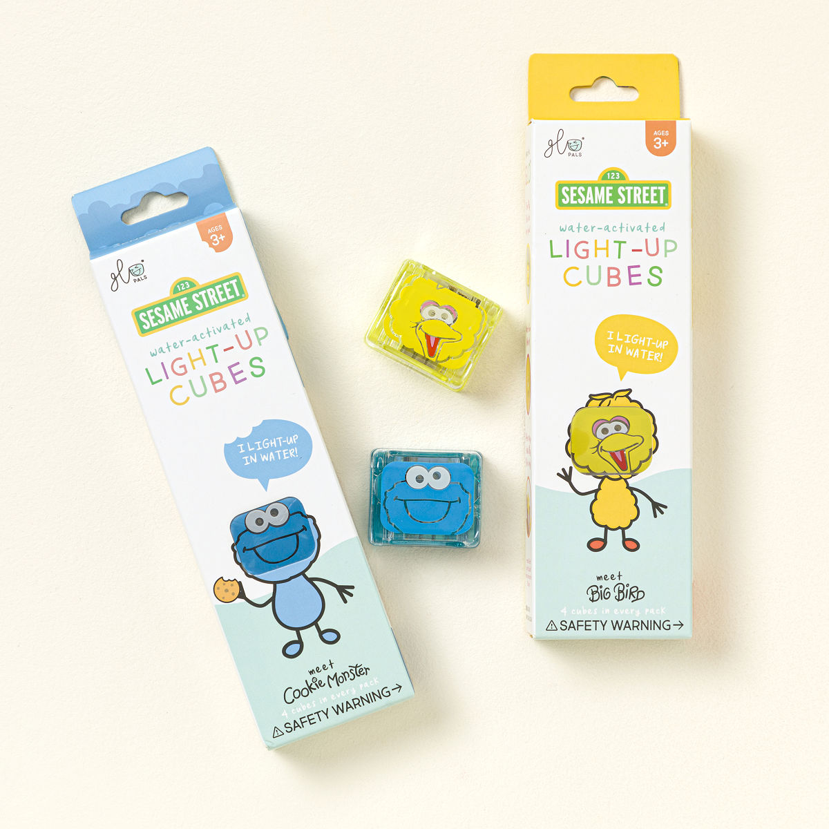Sesame Street Glowing Bath Time Cubes - 4 Cookie Monster cubes & 4 Big Bird cubes