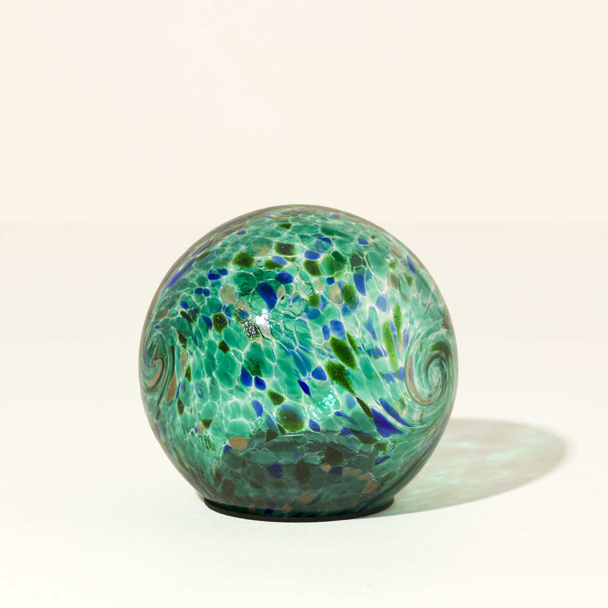 Solar Garden Globe Lights - Lake Green 6"