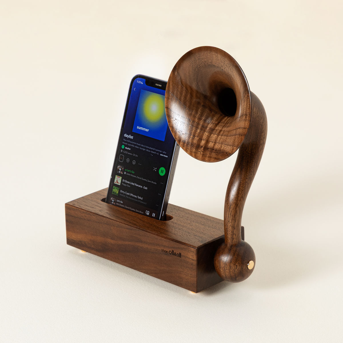 スピーカー・ウーファー RH GRAMOPHONE iPhone Gramophone For iPhone® - Walnut | RH