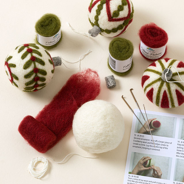 Set of 4 Festive Ornaments Beginner Felt Kit