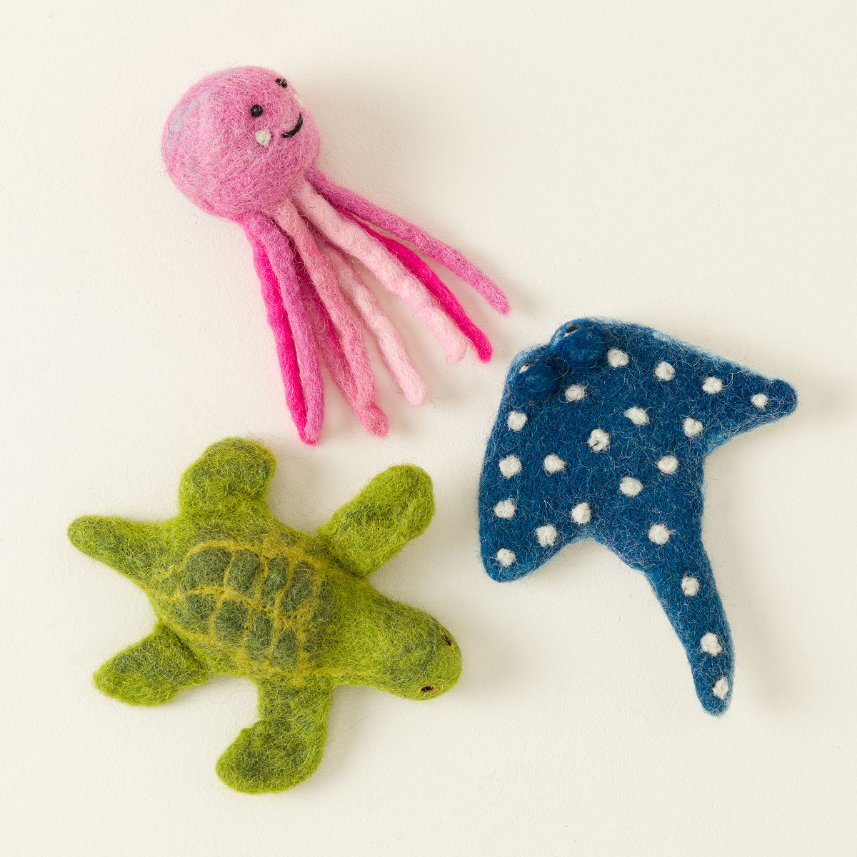 Ocean Adventure Take Along Finger Puppets - Jellyfish, Sea Turtle, Stingray - Set of 3