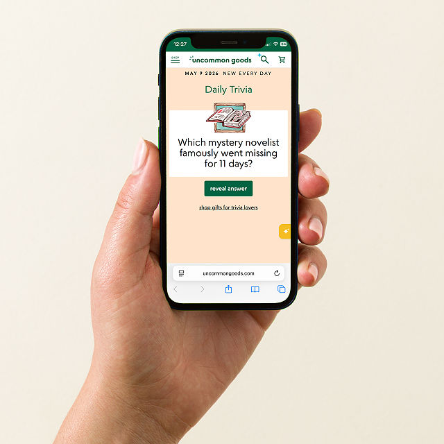 Trivia Every Day Interactive QR Mug