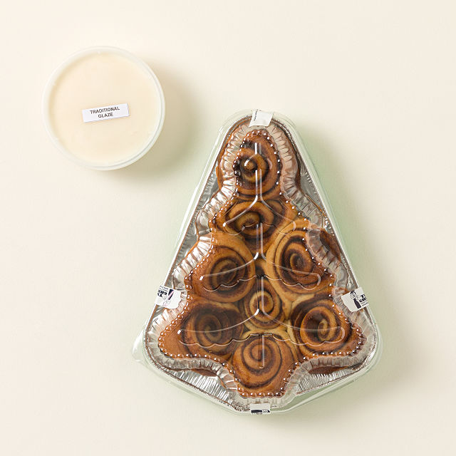 Cinnamon Roll Christmas Tree