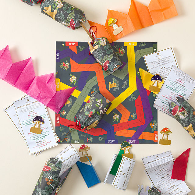 Family Game Night Christmas Crackers