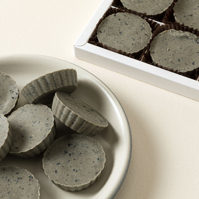 Black Sesame Butter Cups