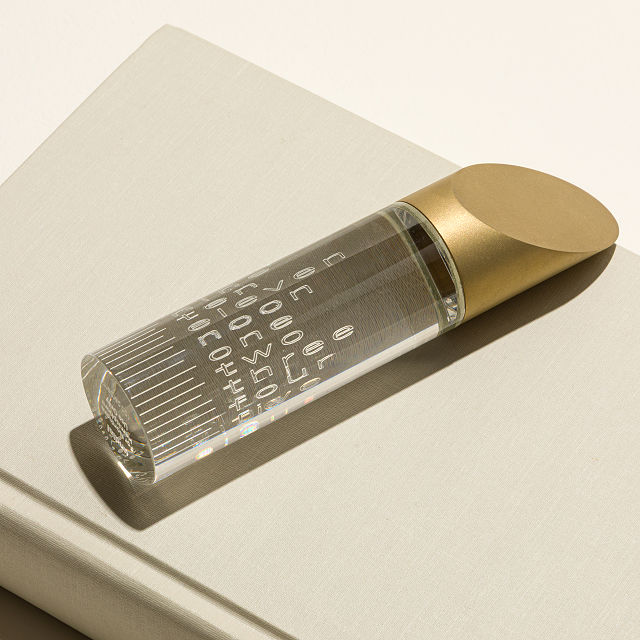 Light Reflective Desktop Sundial