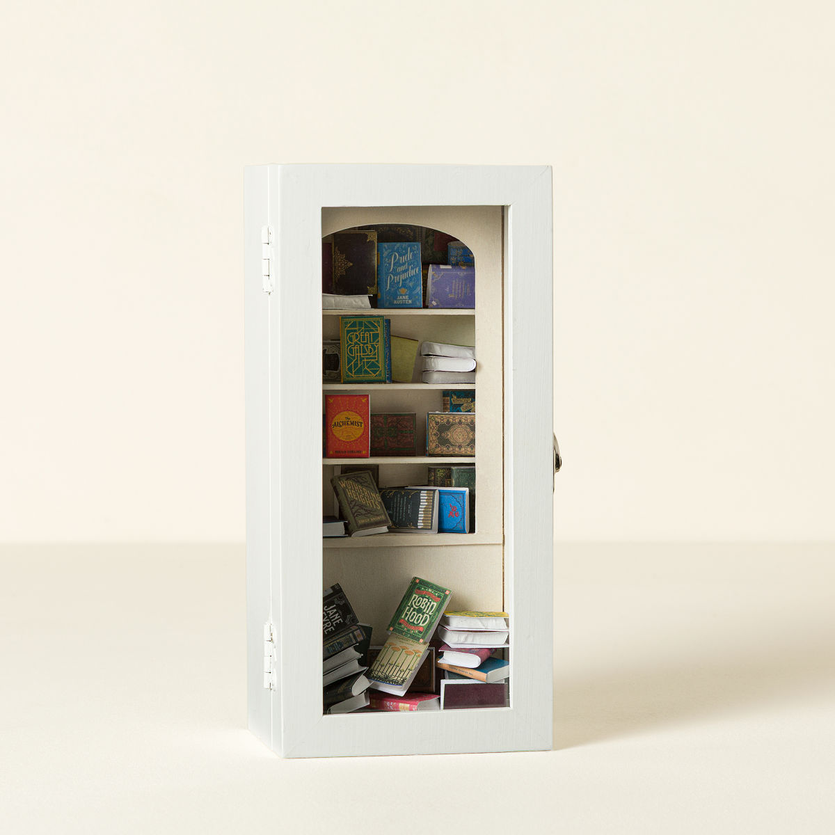 Shake a Shelf Stress Relief Book Nook - The Nook