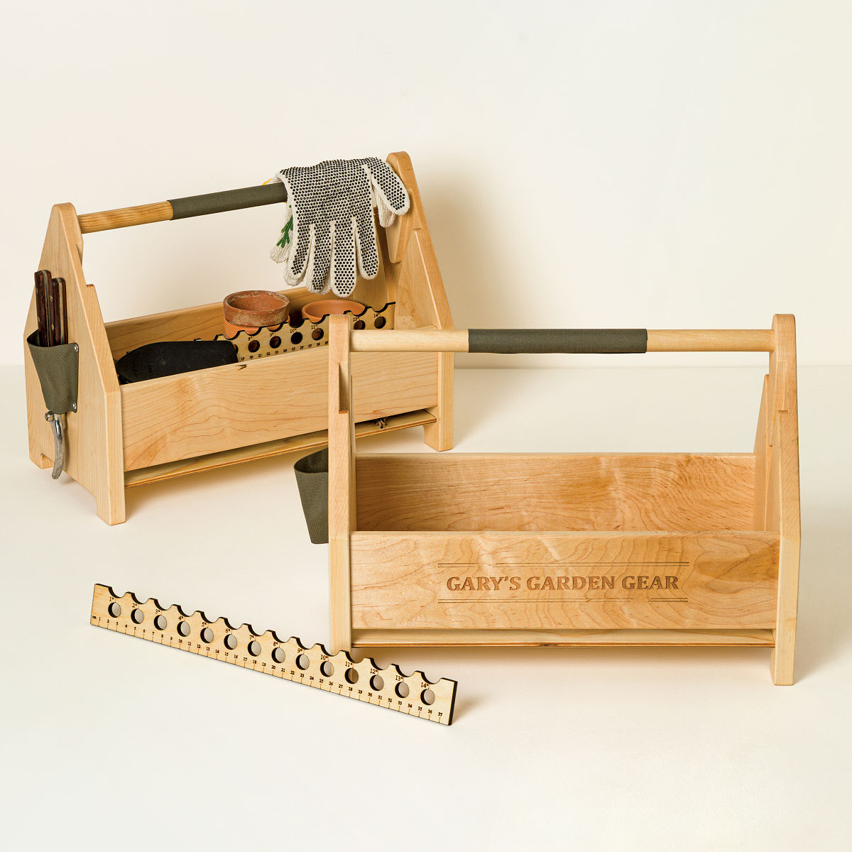 Uncommon Goods | Gardener's Companion Caddy — Gardener Gift