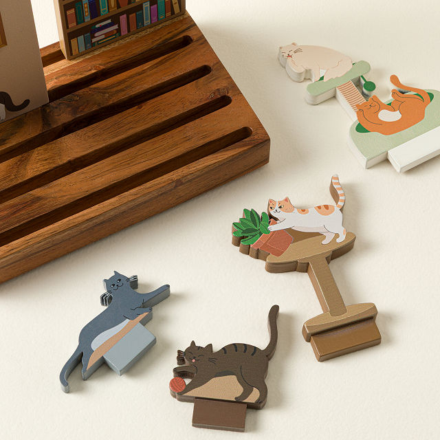 Desk Pet Phone Stand