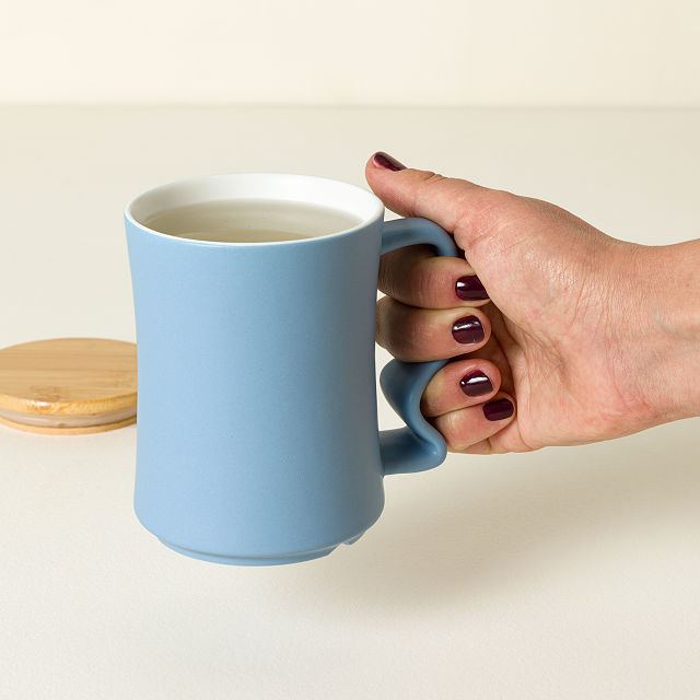 Easy-Grip Ergonomic Mug