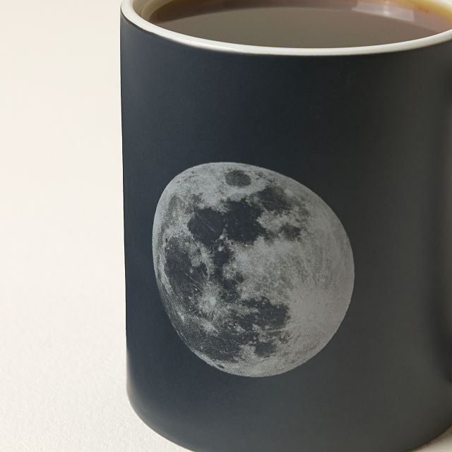 Lunar Eclipse Color-Changing Moon Mug