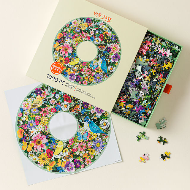 Birds and Blooms 1,000-piece Wreath Puzzle