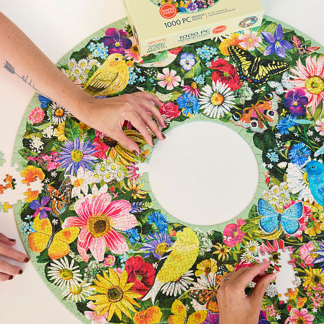Birds and Blooms 1,000-piece Wreath Puzzle