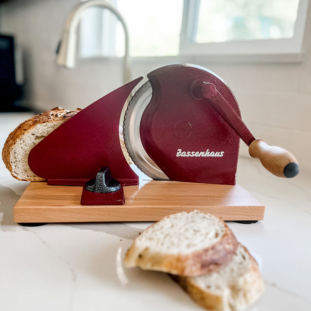 Countertop Bread Slicer