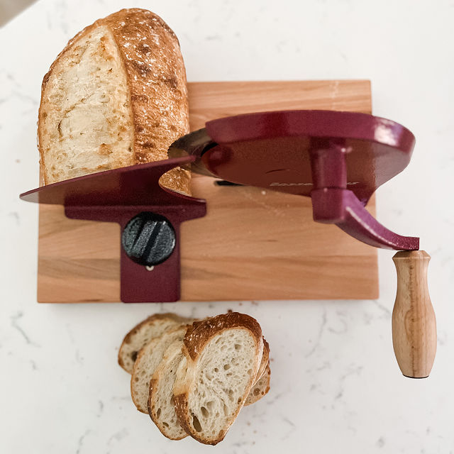 Countertop Bread Slicer