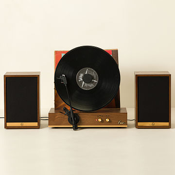 Retro Vertical Vinyl Record Player