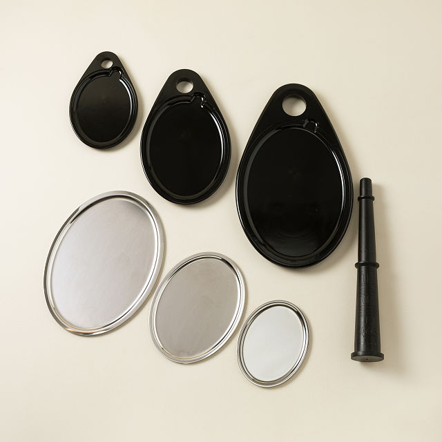 Space-Saving Swivel Serving Stand