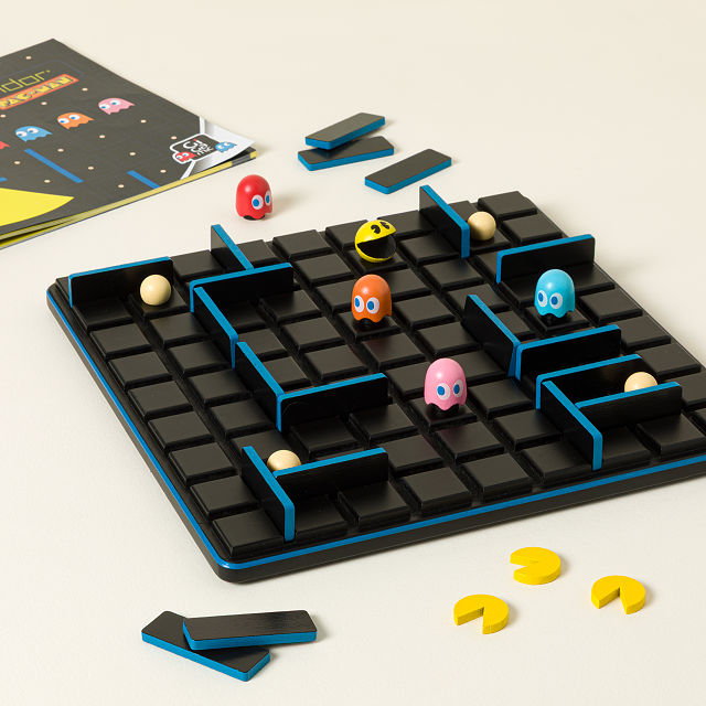 Retro Arcade Quoridor Strategy Game