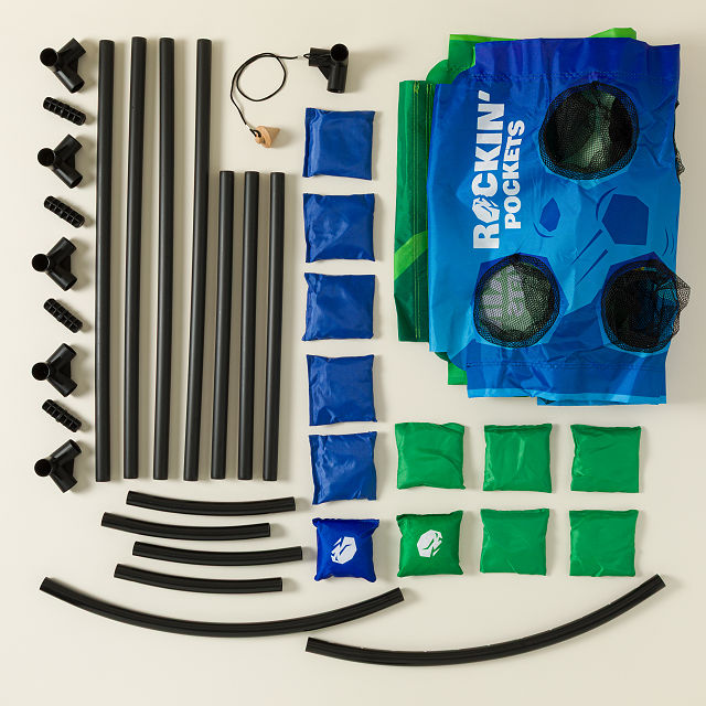 Rockin’ Pockets Toss & Balance Game