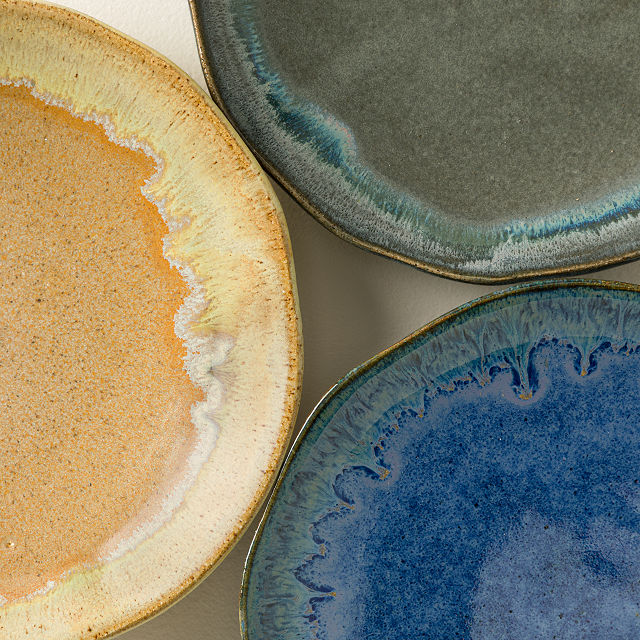 Handmade Ceramic Wavy Dinnerware