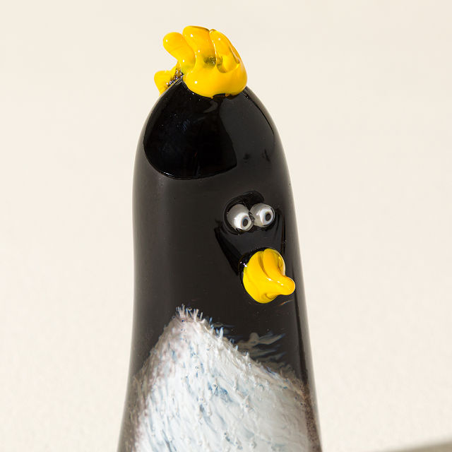 Penguin Glass Desk Pet
