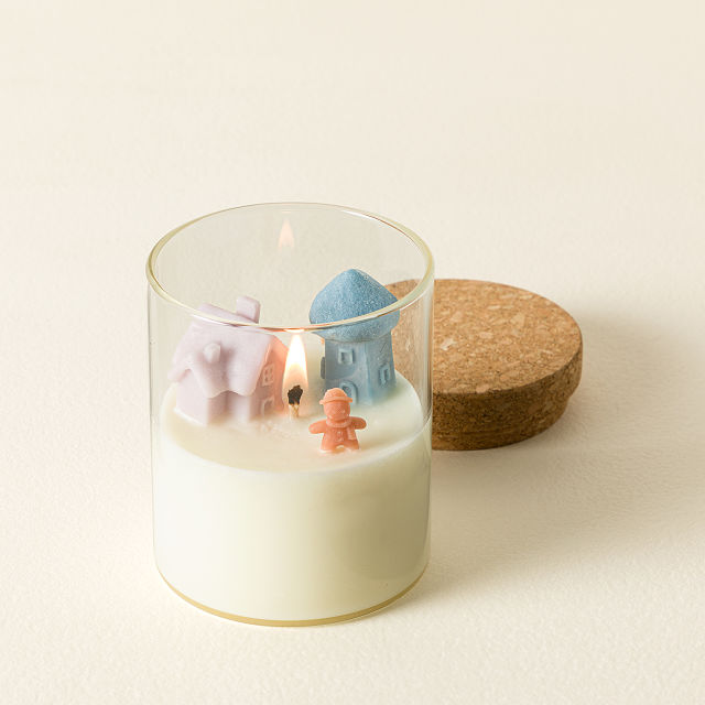 Snowy Cottage Candle