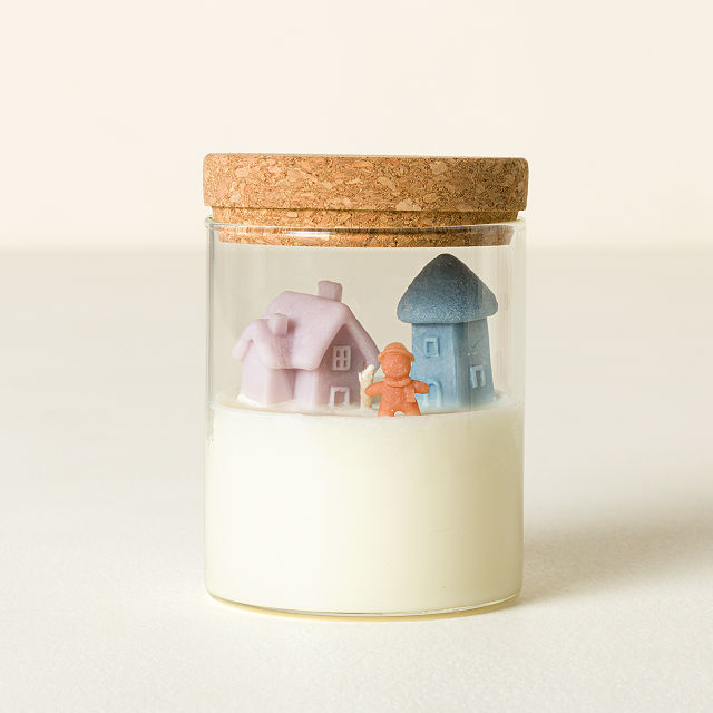 Snowy Cottage Candle
