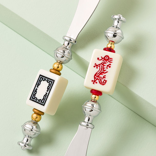 Repurposed Mahjong Tile Spreader
