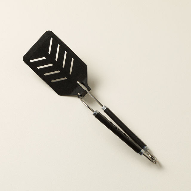 Easy-Flip Ergonomic Spatula