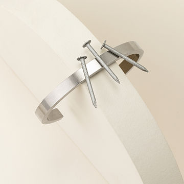 Stay Organized Magnetic Cuff