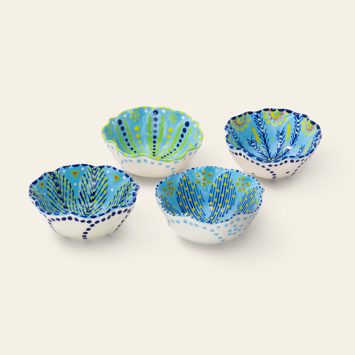 South African Hand-Painted Scalloped Bowl Set - Baby Blue - Set of 4