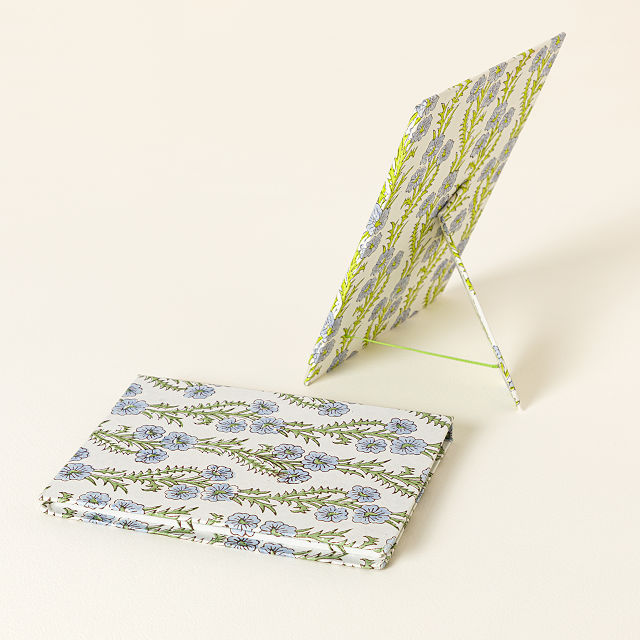 Forget-Me-Not Photo Frame