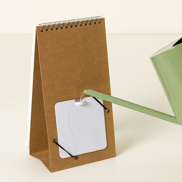 Flipbook Vase
