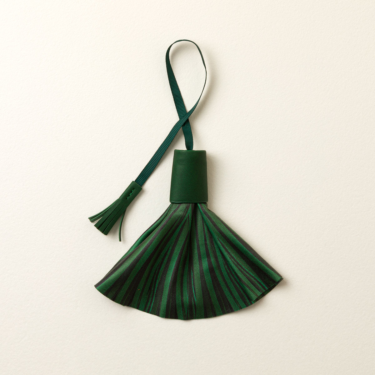 Bag Tassel Lens Cleaning Cloth - Green