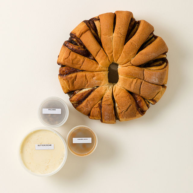 Caramel Pecan Pull Apart Ring