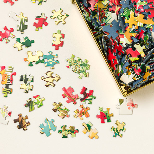 Cardinal Wreath 1,000-piece Gold Foiled Puzzle