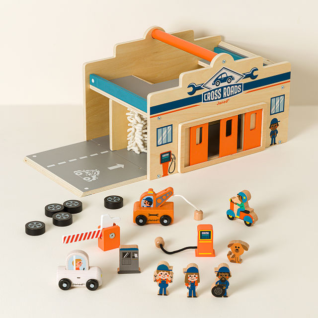 All-In-One Garage & Car Wash Play Set