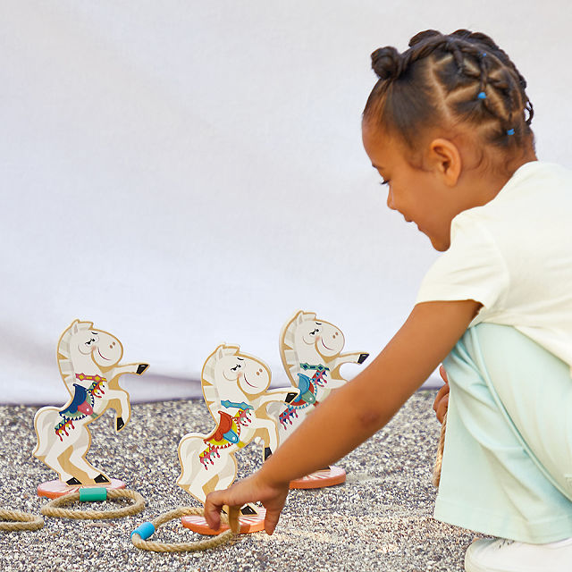 Lasso a Horse Indoor Outdoor Ring Toss Game