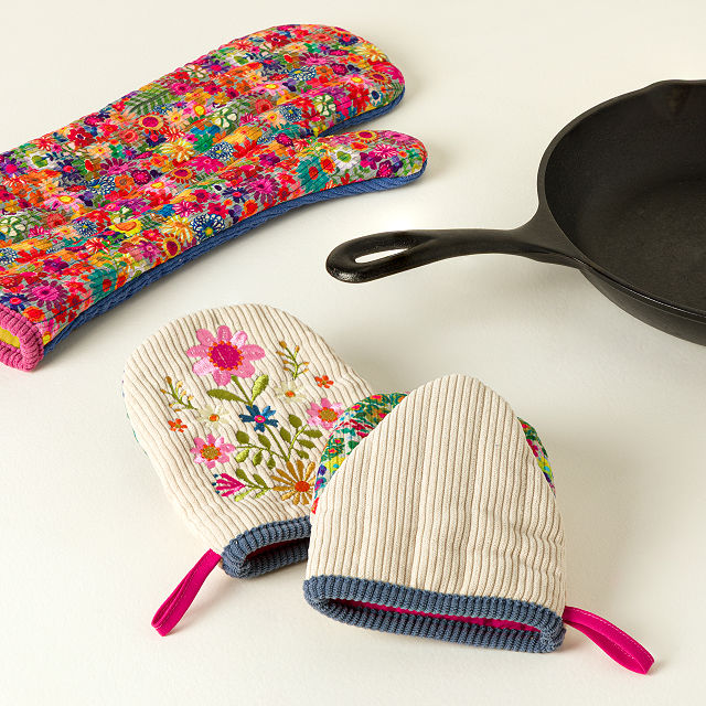 Floral Embroidered Oven Mitt