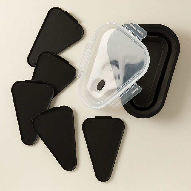 Slice-Saving Collapsible Pizza Container