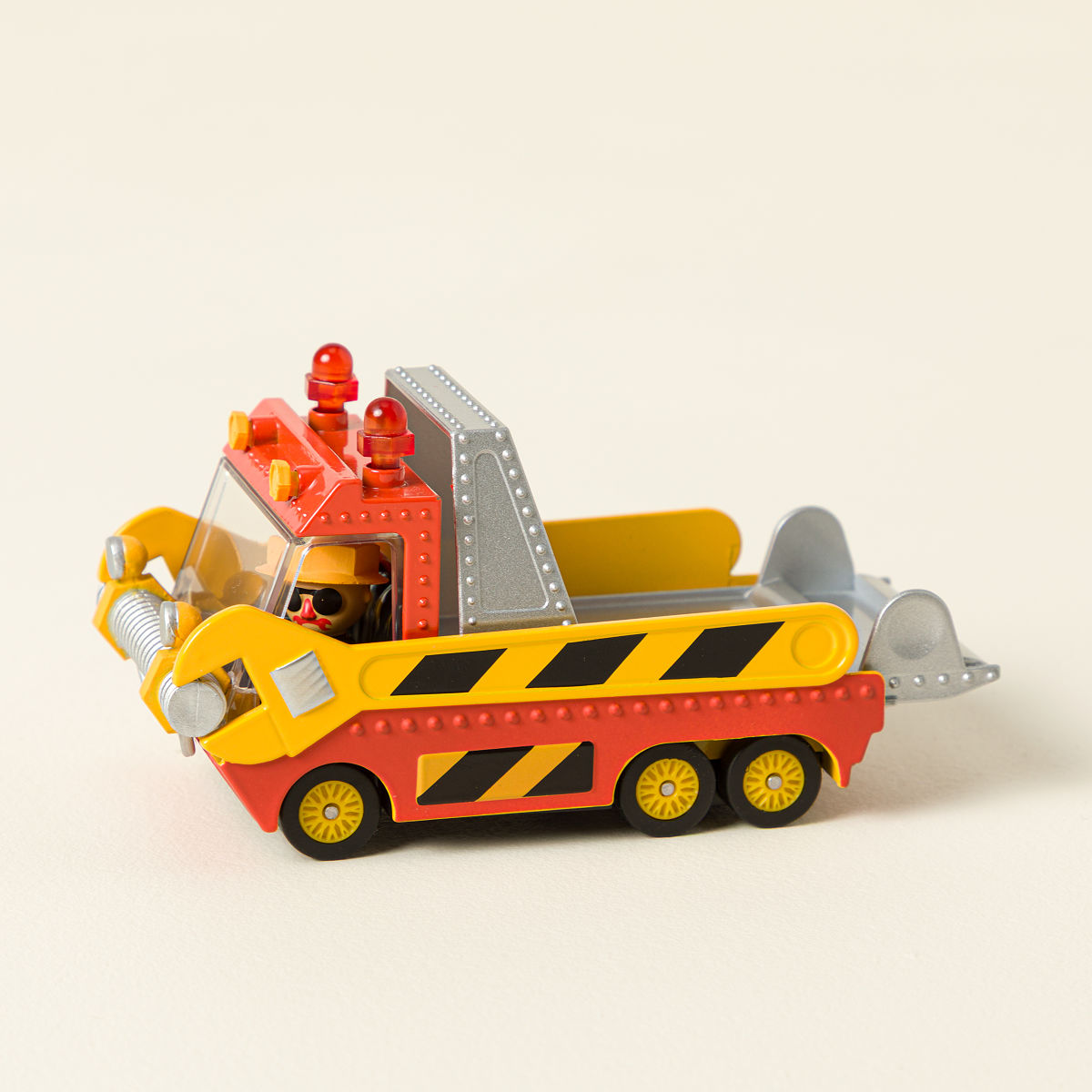 Crazy Motor Mayhem Metal Cars - Crazy Motors Cars - Tow Truck